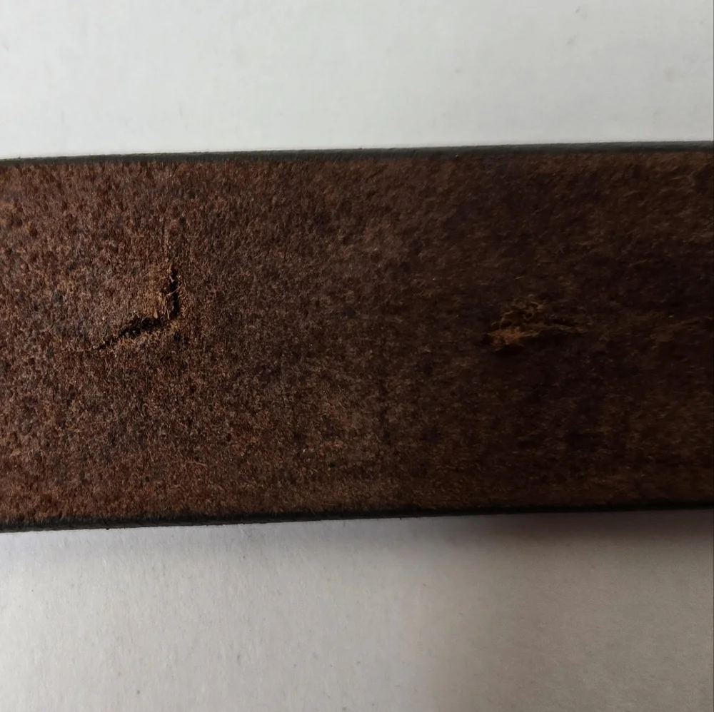 Justin's Women Full Grain Leather Belt With Silver Heart Buckle 34 In *READ**